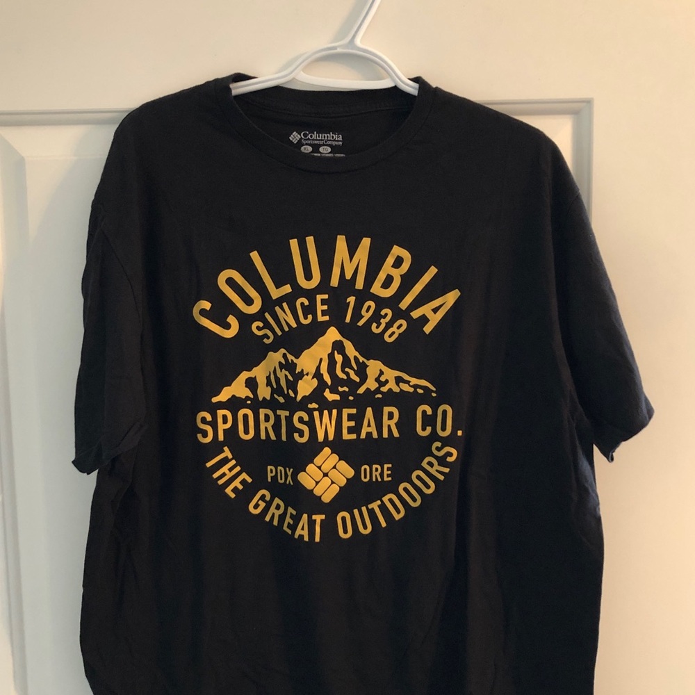 Columbia Sportswear shirt